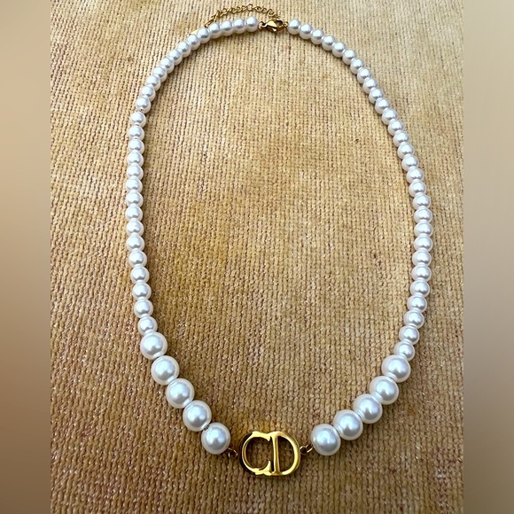 ‼️SOLD‼️ Beautiful necklace - Picture 3 of 5